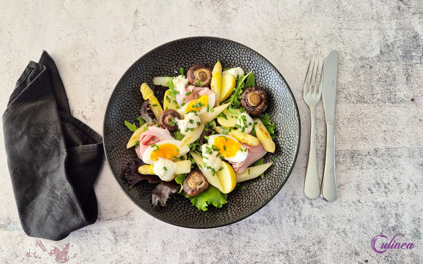 Aspergesalade met champignons, ham en ei