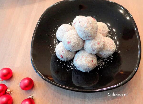 Cranberry witte chocoladeballen