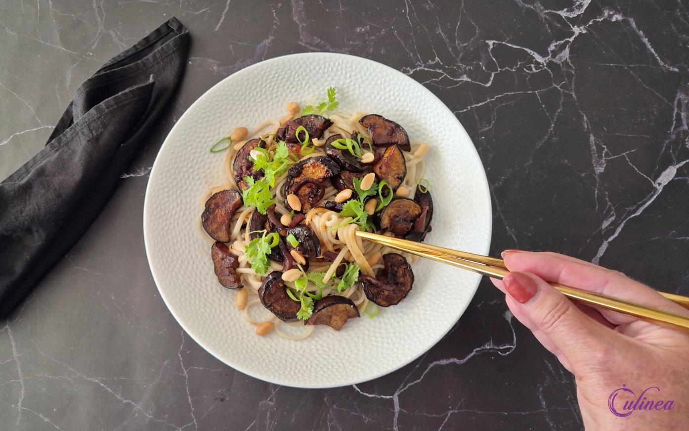 Aubergines met noedels
