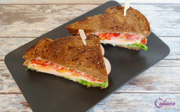 Club Sandwich met gerookte kip