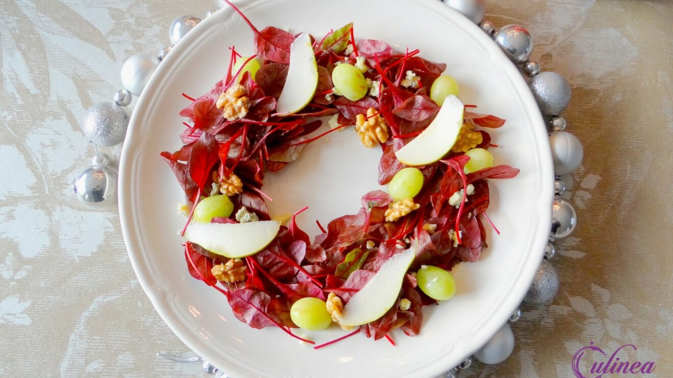 Kerstkrans salade van rode sla