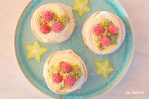 Pavlova's gevuld met mascarpone en passiefruit