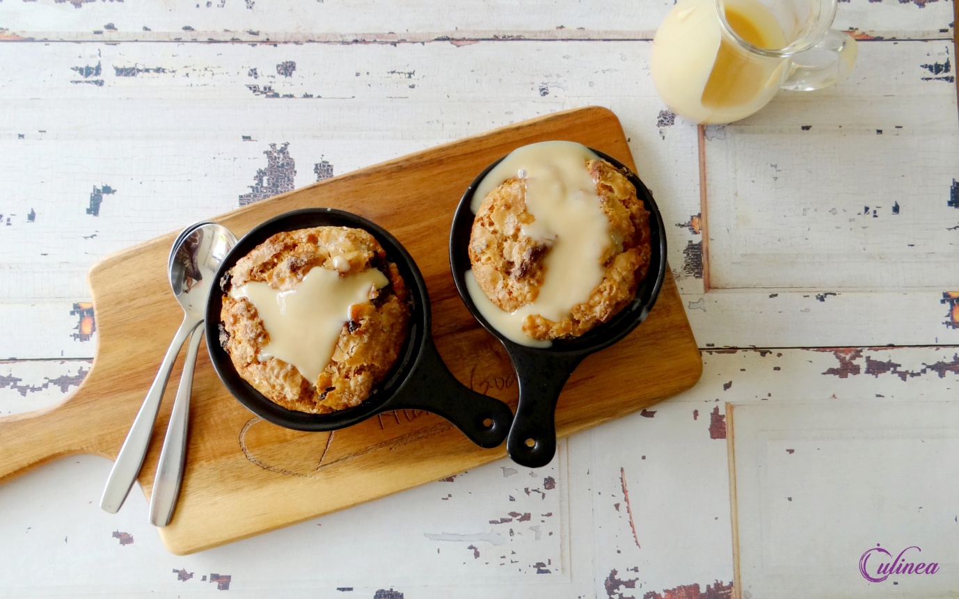 Broodpudding van Fries suikerbrood met Beerenburgsaus