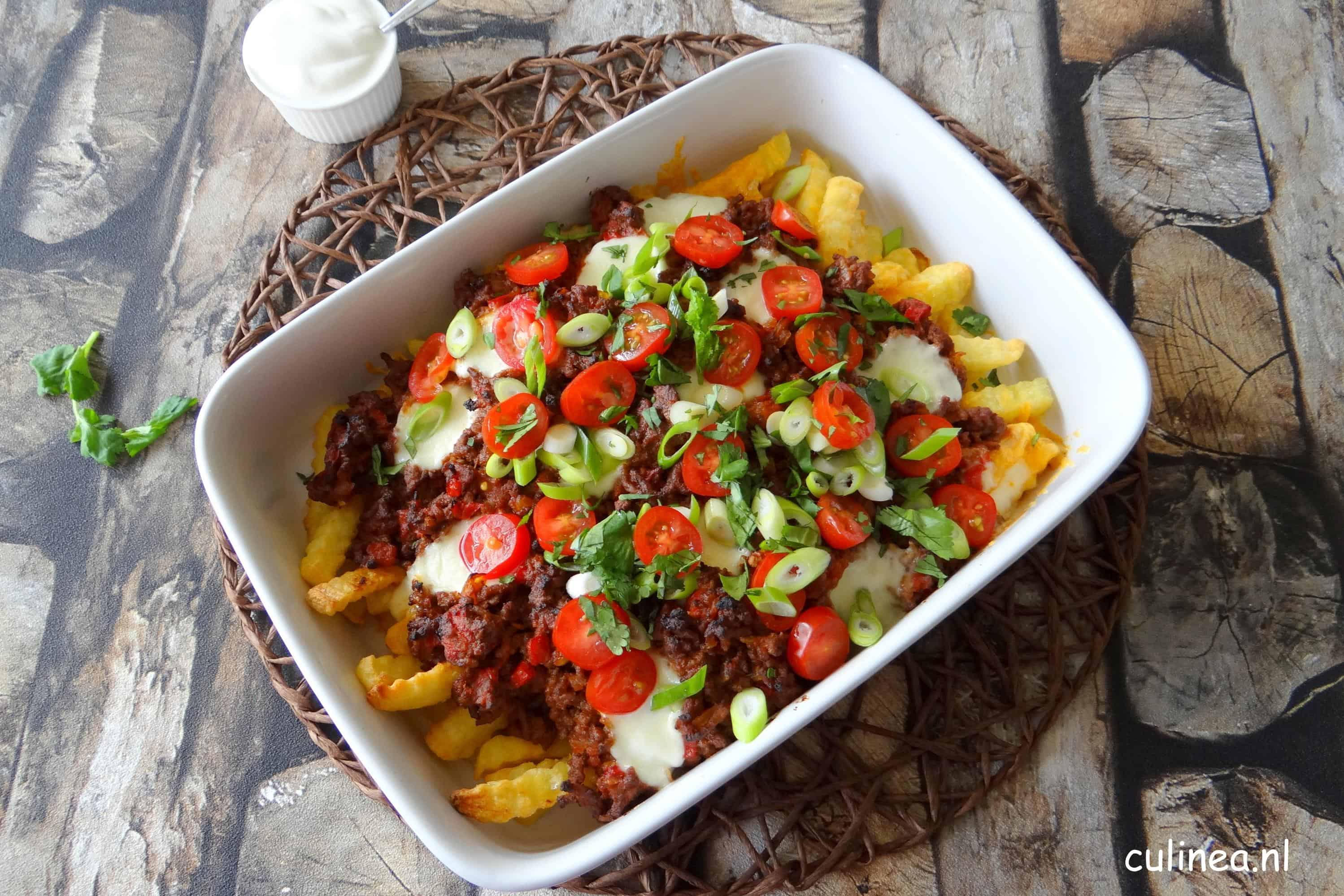 Patatje chili gehakt