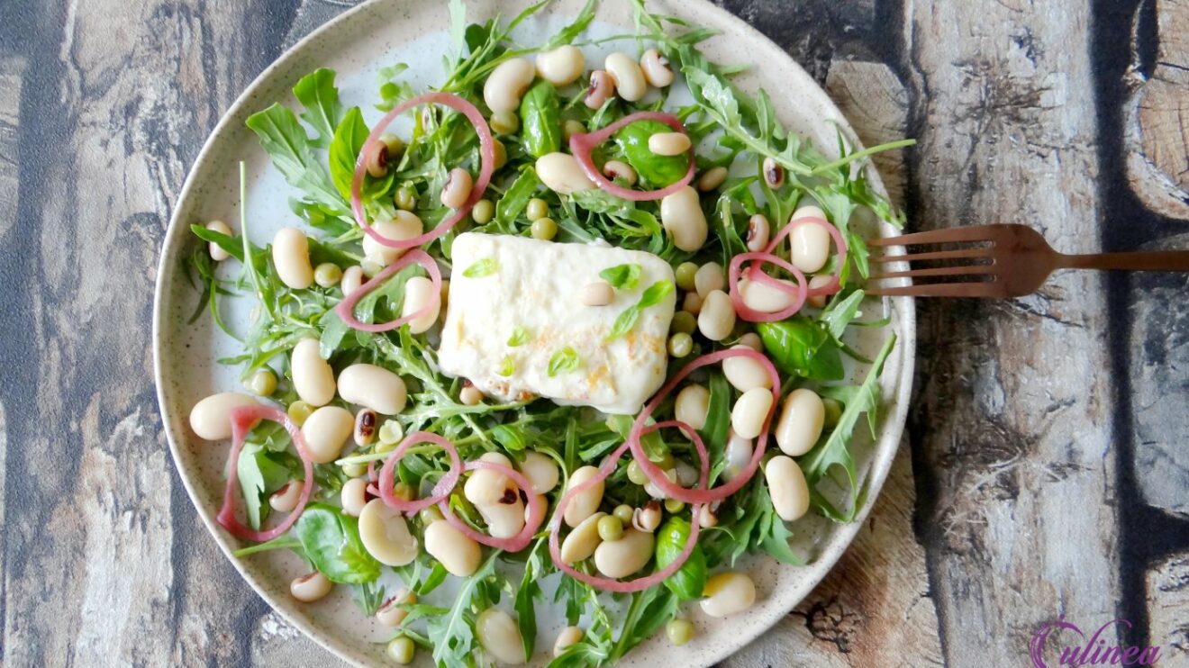 Salade met Griekse mix boontjes en gebakken feta