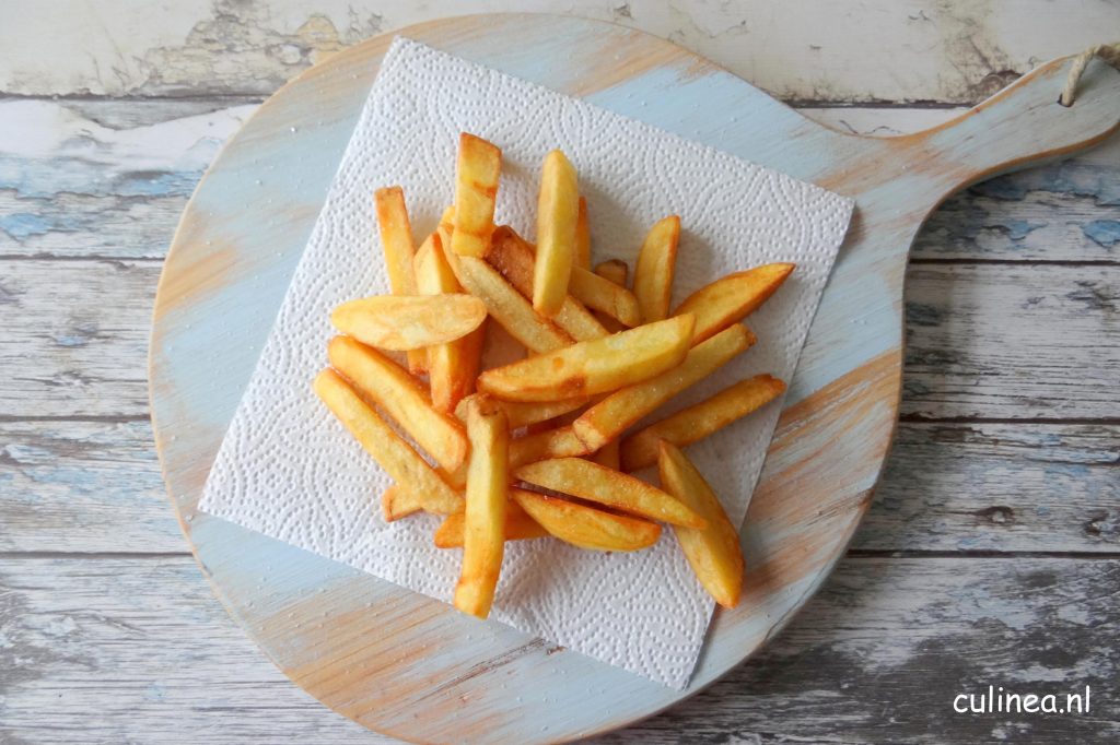 Zelfgemaakte patat frites -