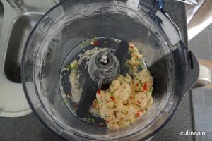 Pittig koriander knoflook naanbrood