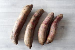 Rode biet spaghetti met balsamico en blauwe kaas