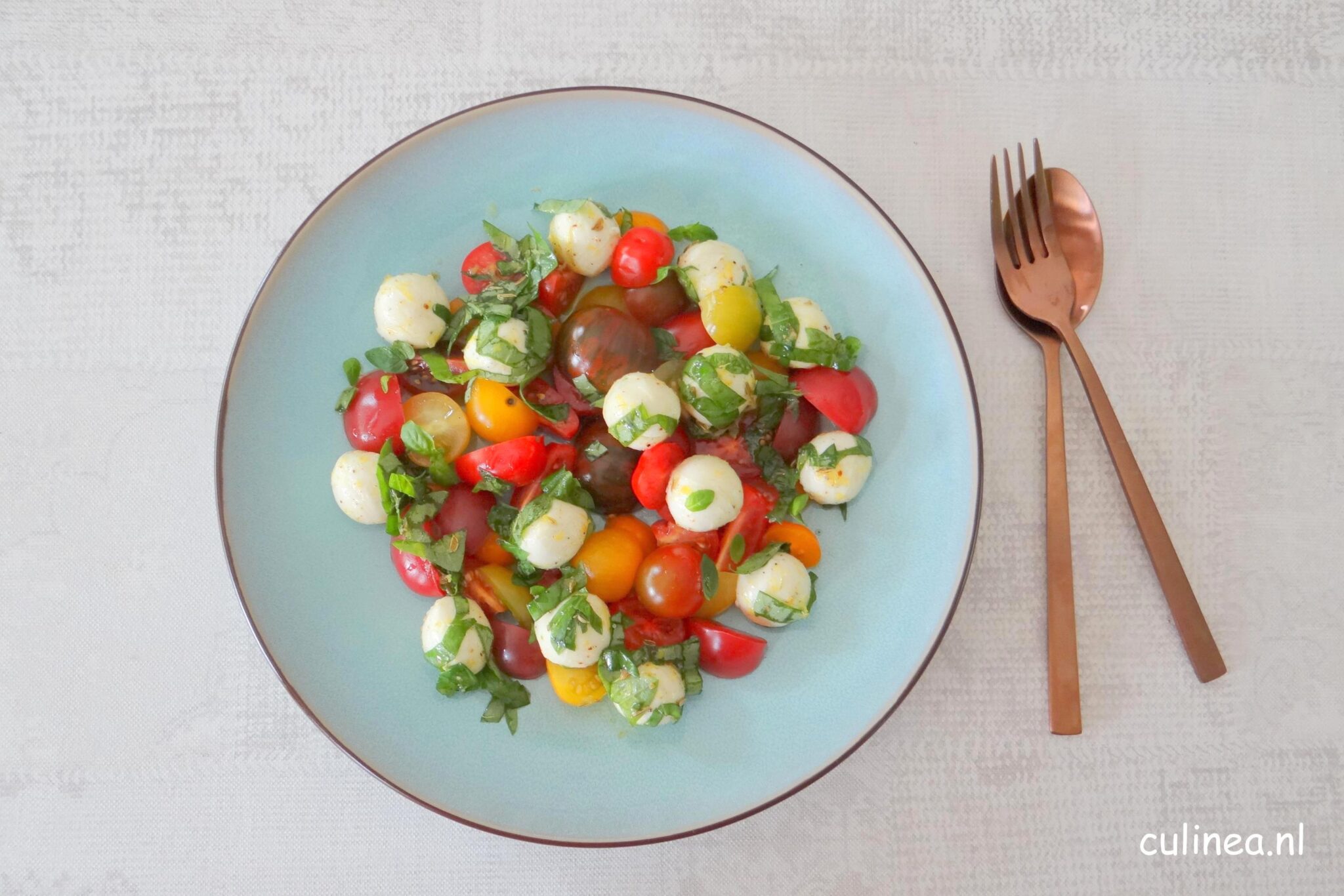 Cherrytomaatjes met Gemarineerde Mozzarellabolletjes