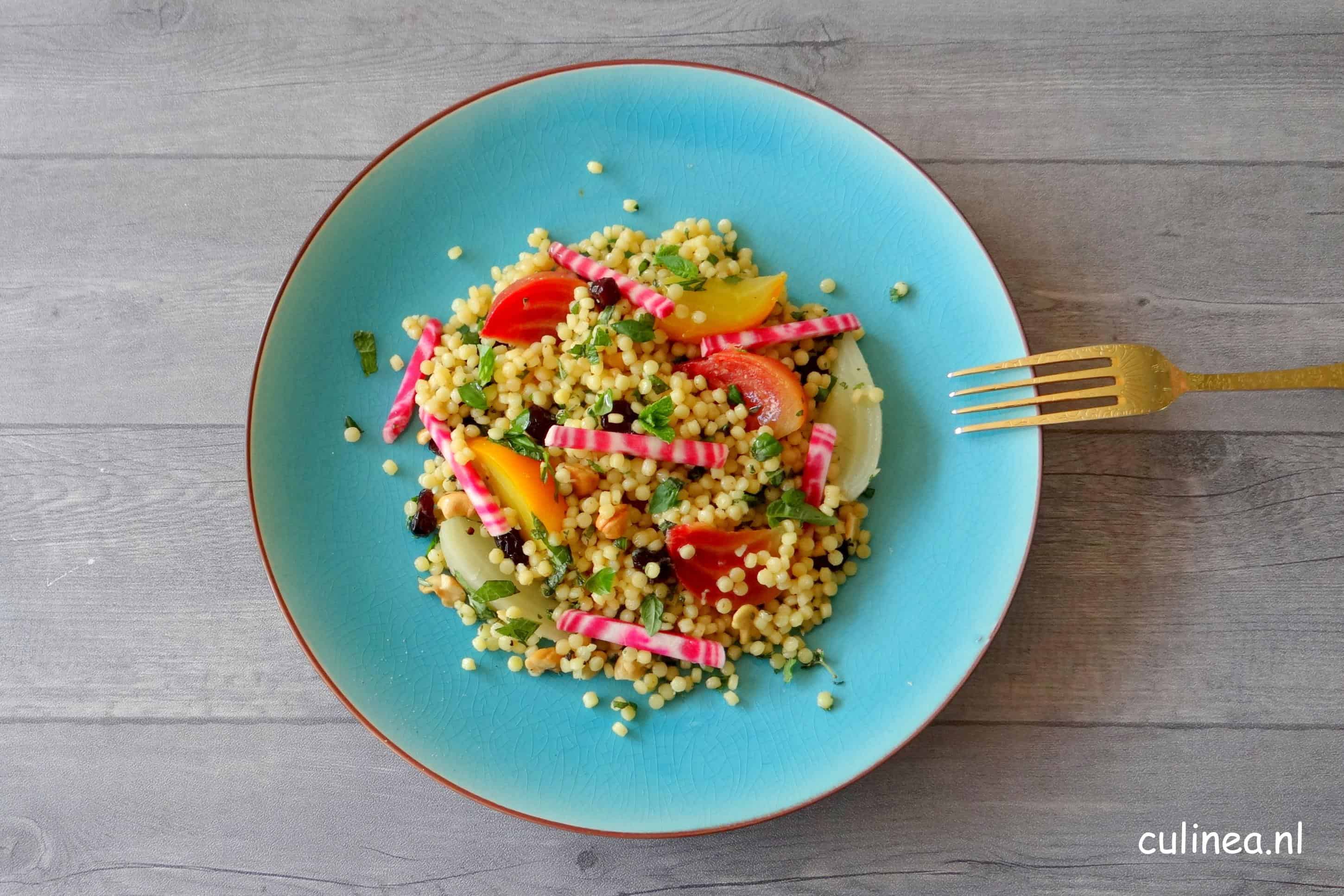 Lauwwarme parelcouscous salade met bietjes