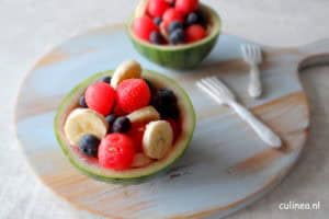 Mini watermeloen met vers fruit