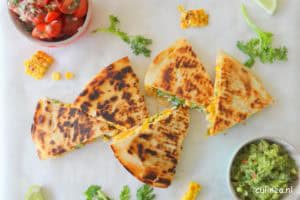 Quesadilla gemaakt van piadine met maïs