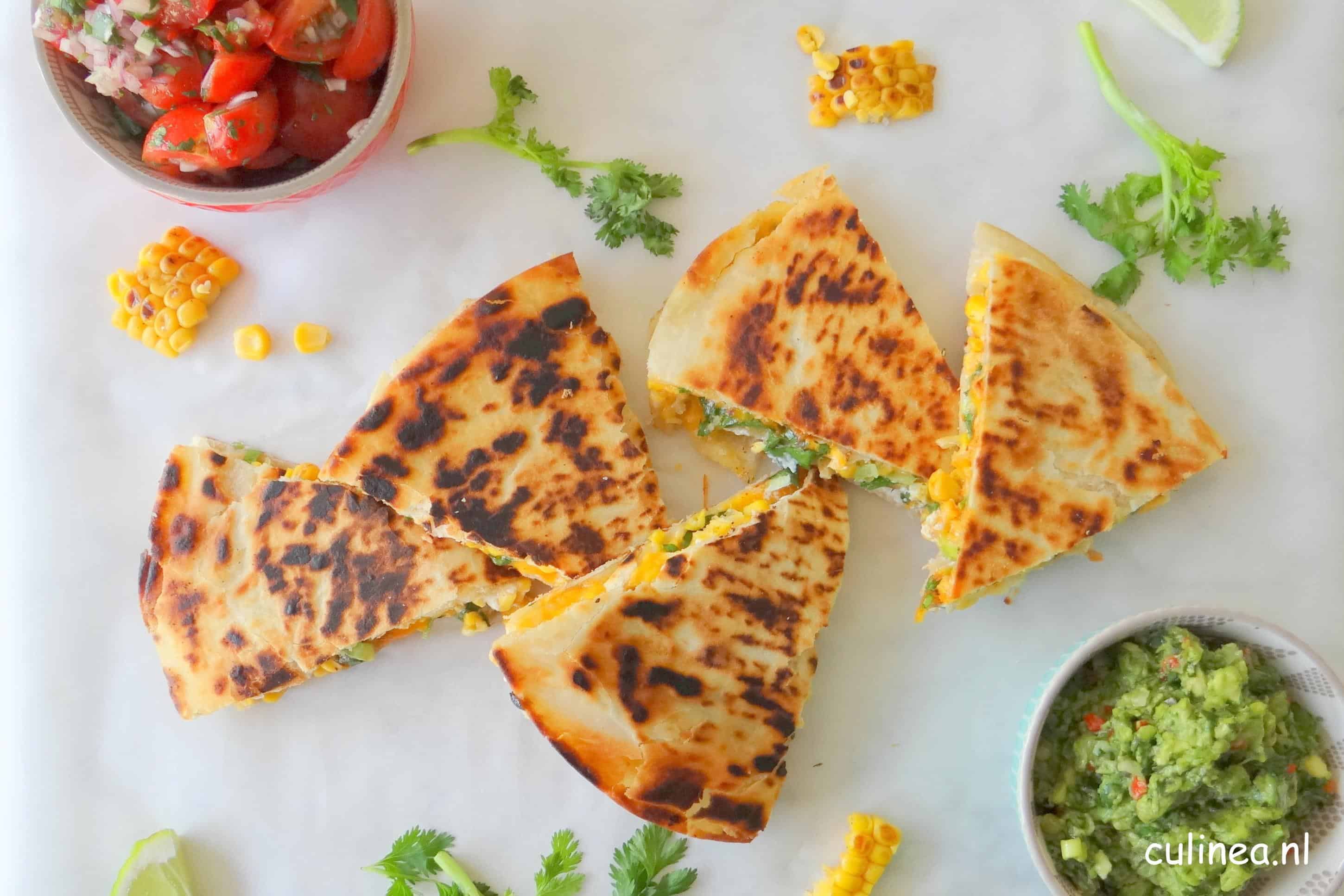 Quesadilla gemaakt van piadine met maïs