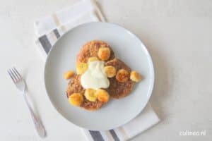 Wentelteefjes met gekaramelliseerde banaan