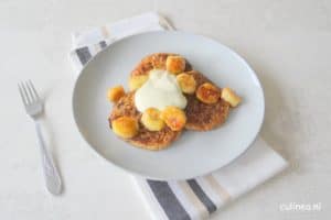 Wentelteefjes met gekaramelliseerde banaan
