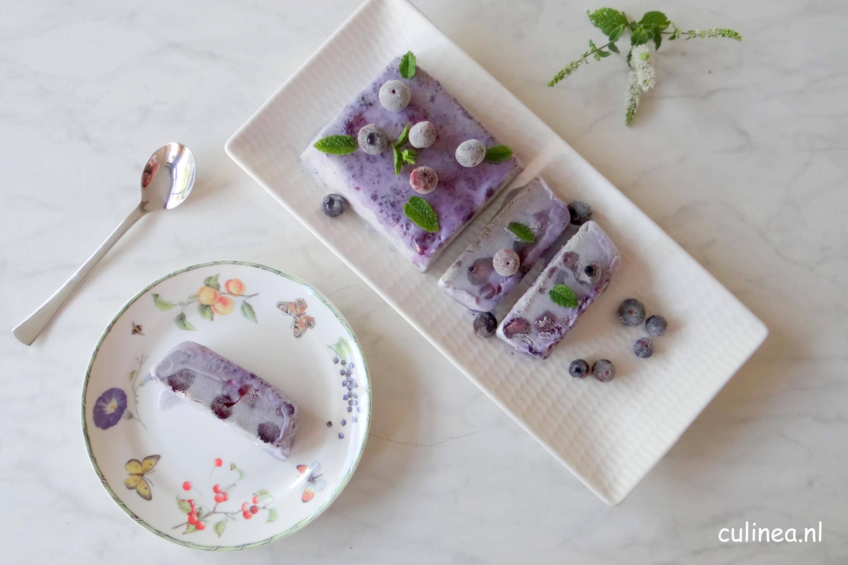 Blauwe bessen cheesecake parfait