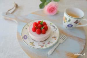 Ontbijttaartje gemaakt van Skyr en frambozen