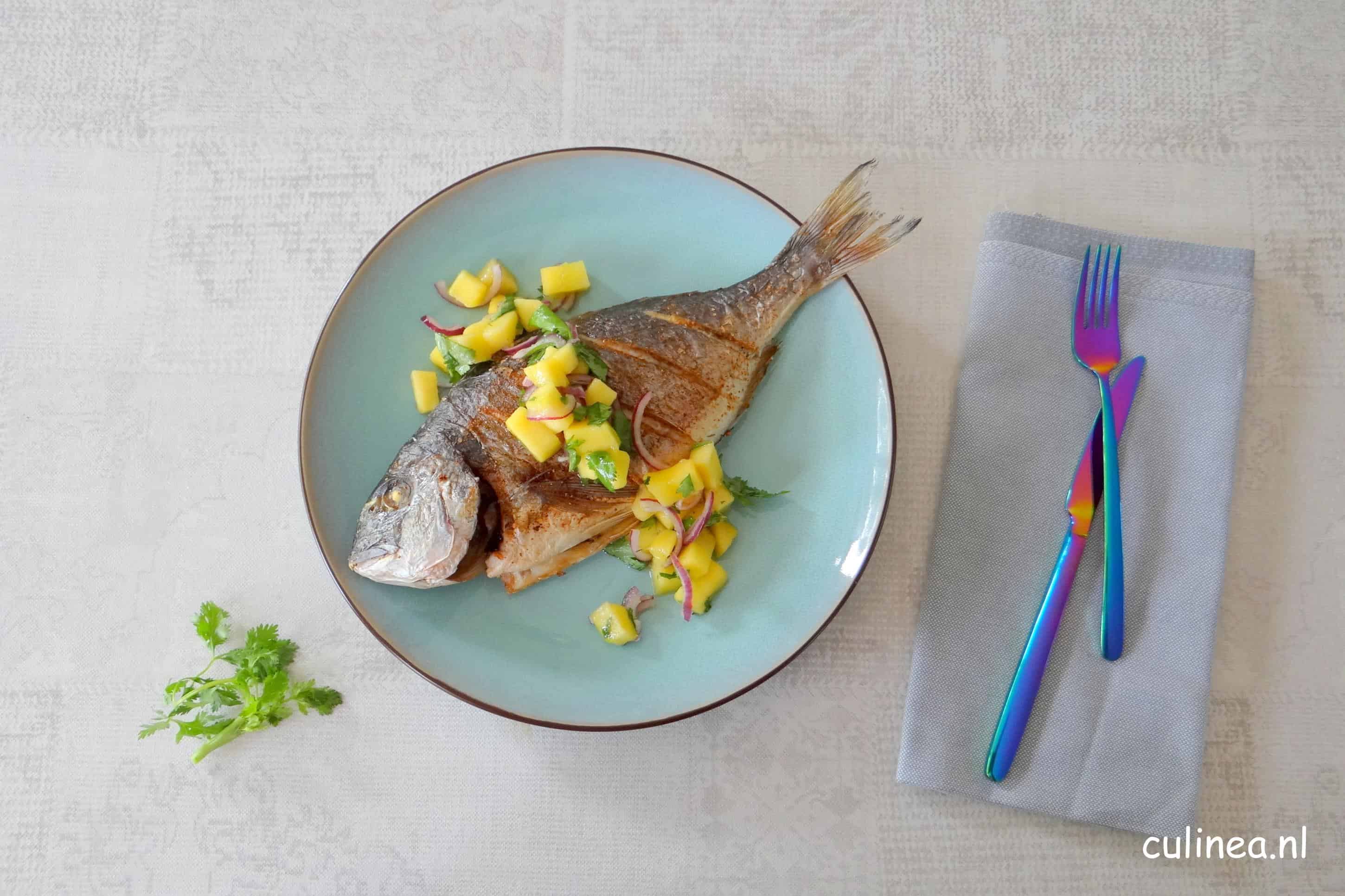 Zeebrasem uit de oven met een mangosalsa
