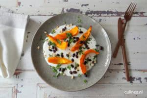 Gegrilde pompoen met een feta yoghurtdip