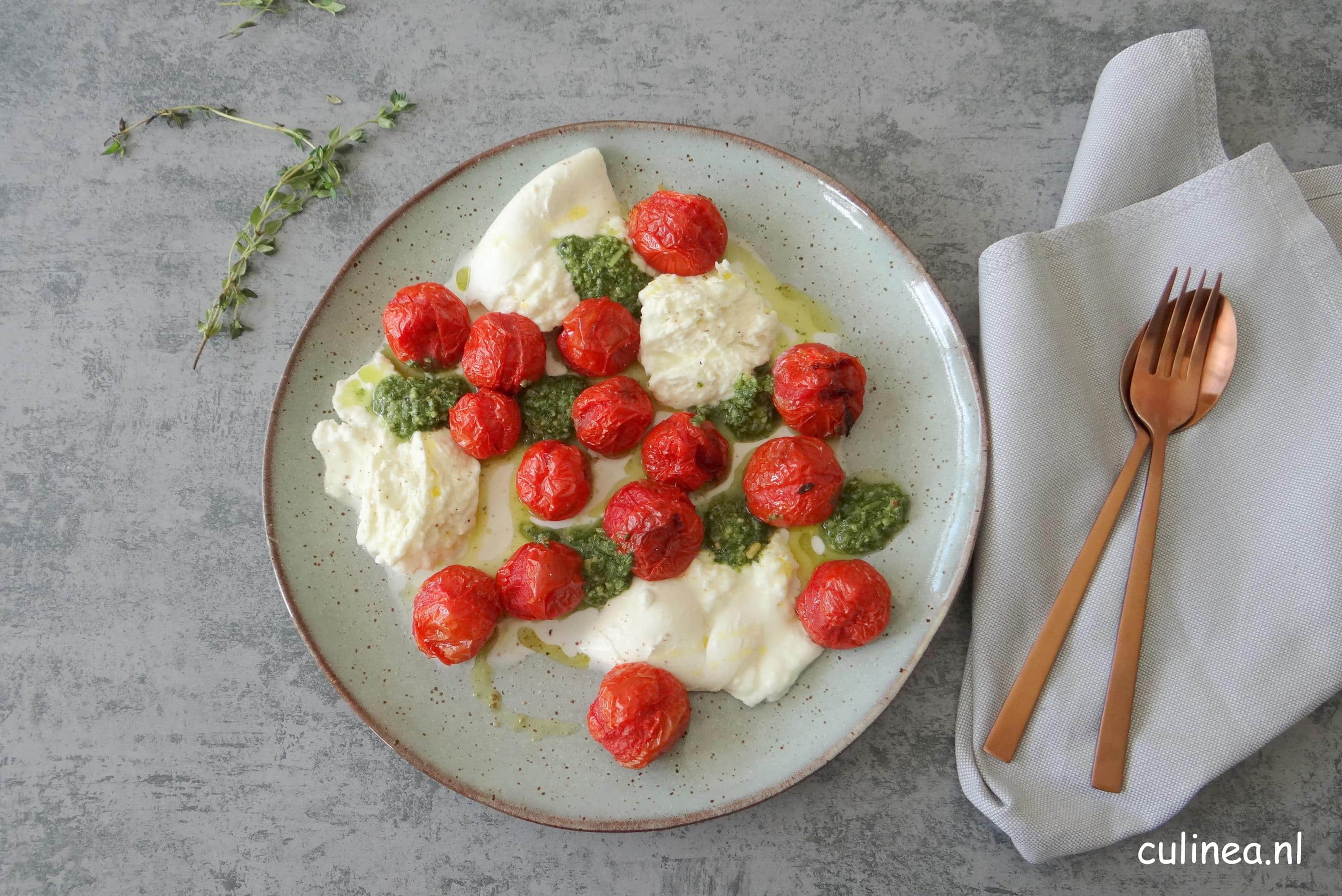 Geroosterde tomaten Caprese salade
