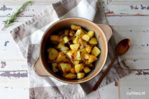 In de oven geroosterde aardappelen