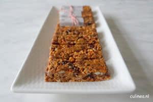 Zelfgemaakte granola repen