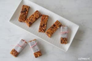 Zelfgemaakte granola repen