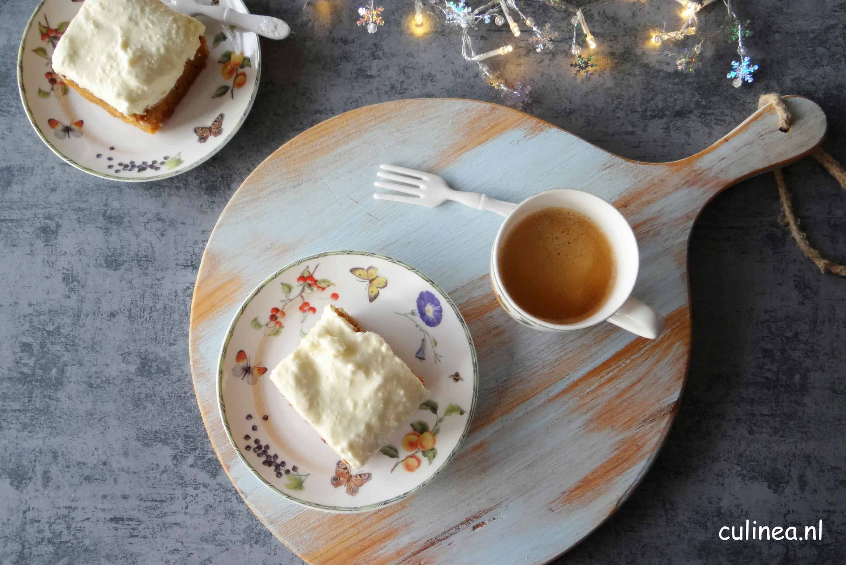 Zoete aardappel cake met topping