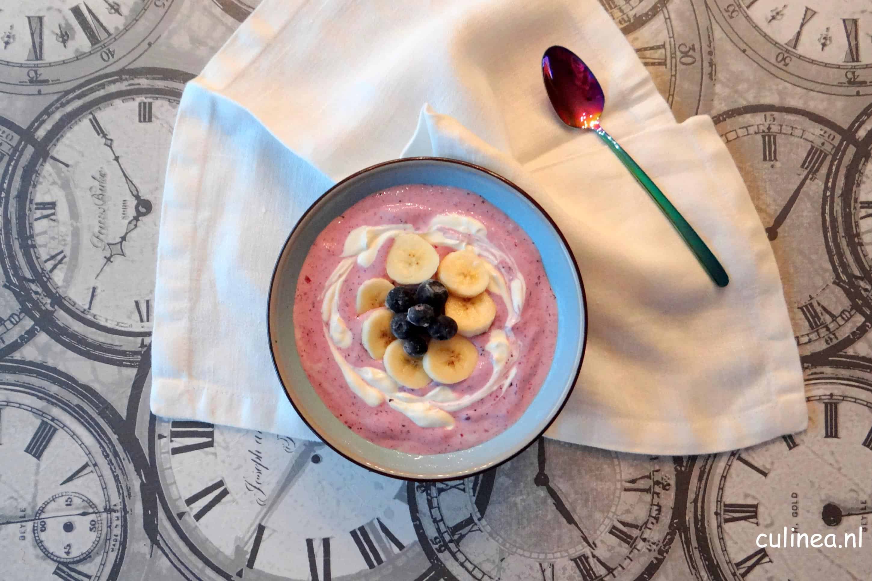 Rode kool smoothiebowl