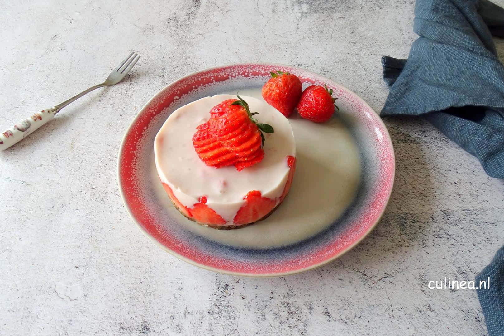 Ontbijttaartje van Skyr en aardbeien