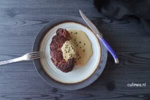 Biefstuk met zelfgemaakte pepersaus