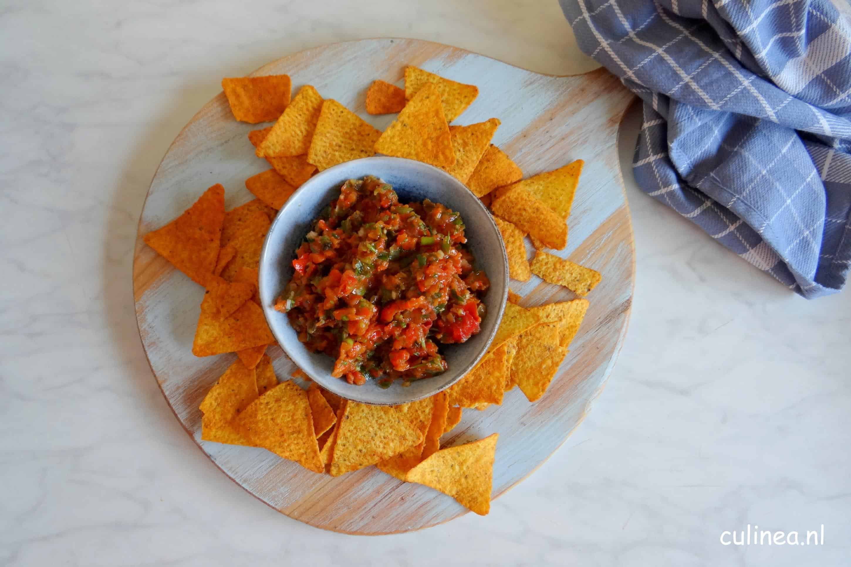 Geroosterde pittige tomaten salsa