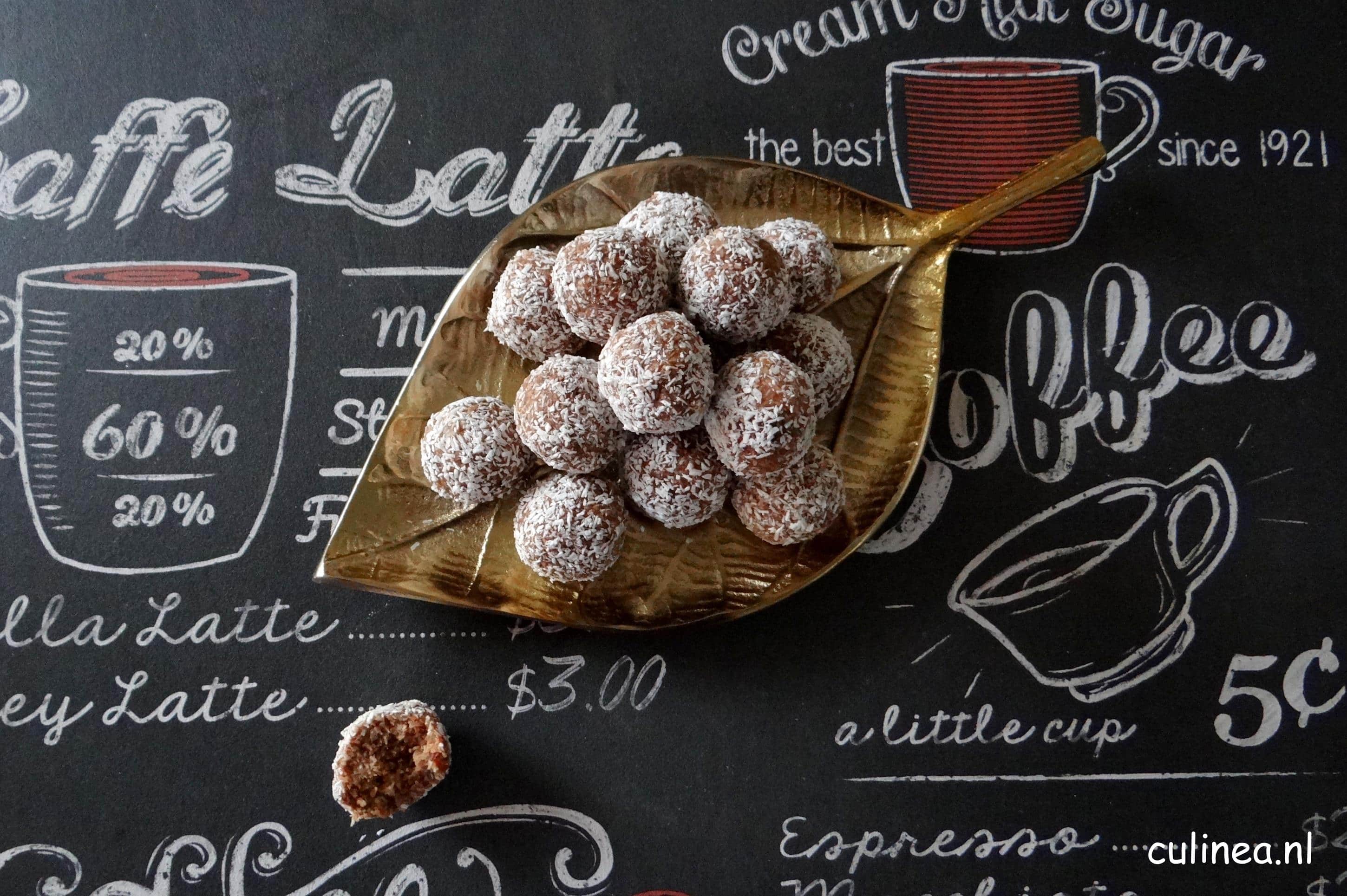 Kokos, noten en pindakaasballetjes