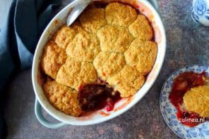 Cobbler met pruimen