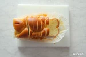 Wentelteefjes gevuld met perenjam