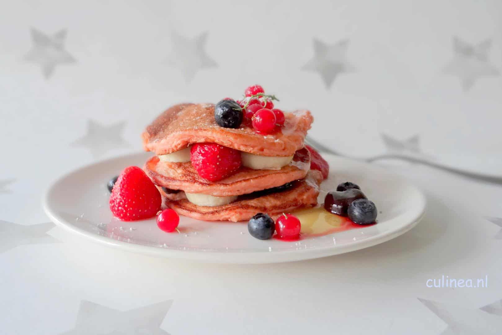 Roze havermoutpannenkoekjes