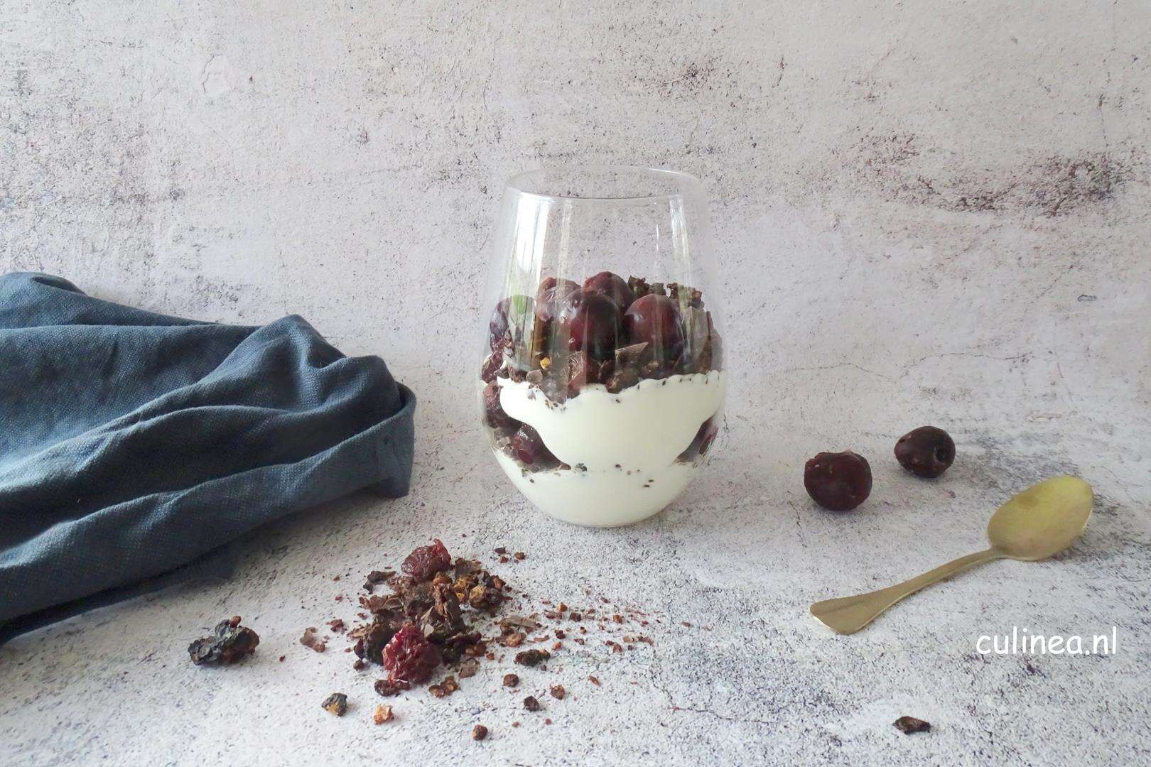 Schwarzwalder kirsch granola