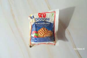 Halloumi met honing en roze peper