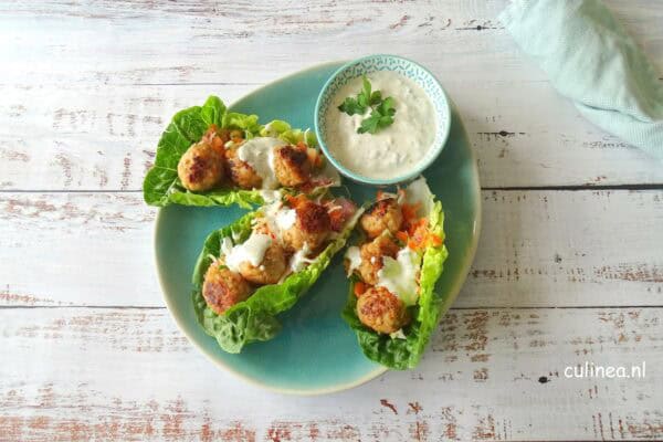 Slawraps met kipgehaktballetjes