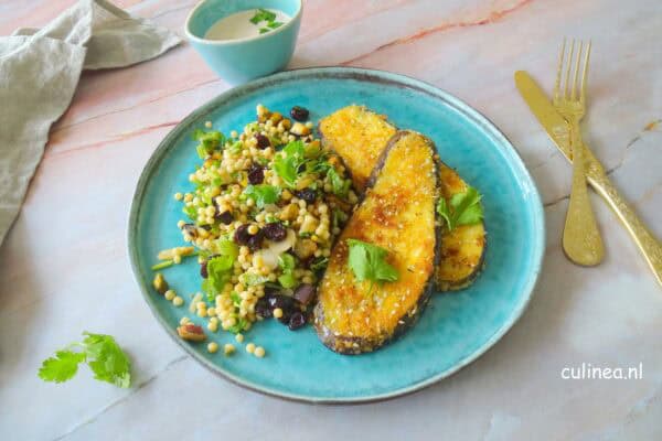 Aubergine schnitzel met parelcouscous