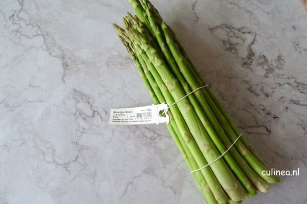 Groene asperge stamppot met kaasblokjes