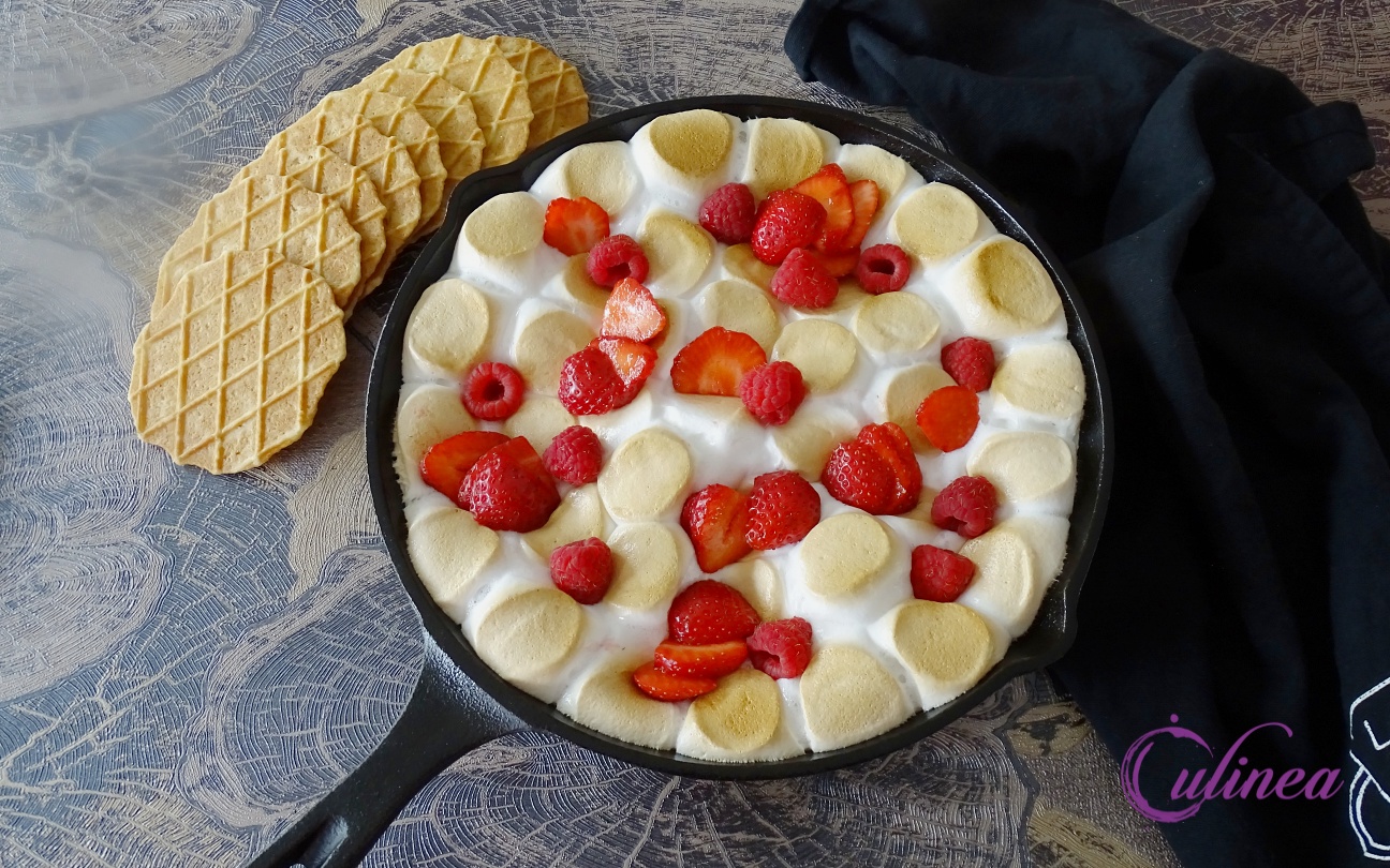 Marshmallows Met Chocolade En Rood Fruit Op De Bbq Culinea Nl