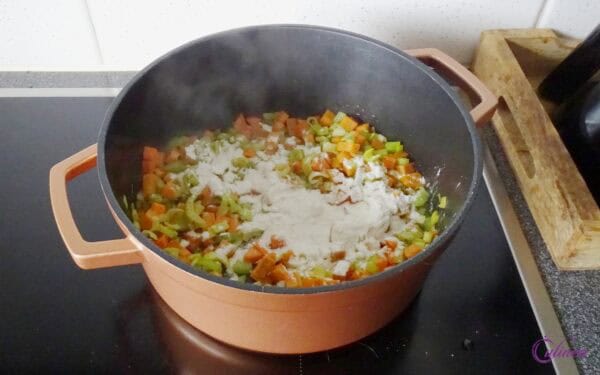 Kerrie kippensoep met kokosmelk