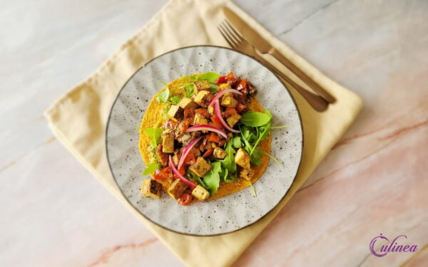 Mediterrane tofu wrap