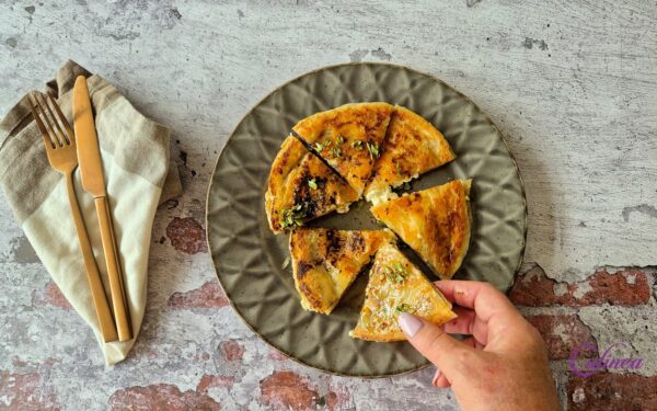 Paratha gevuld met feta