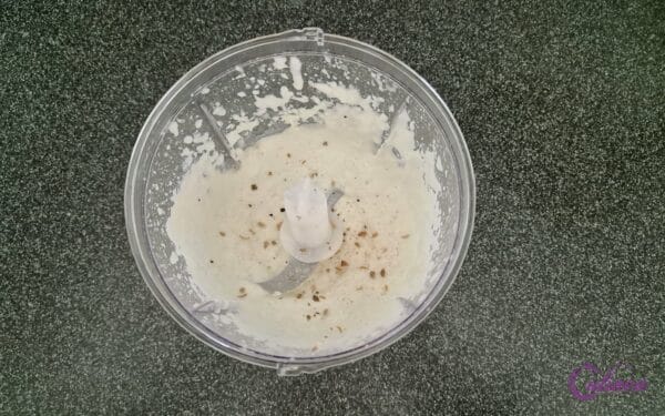 Toast met mozzarella en blauwe bessen