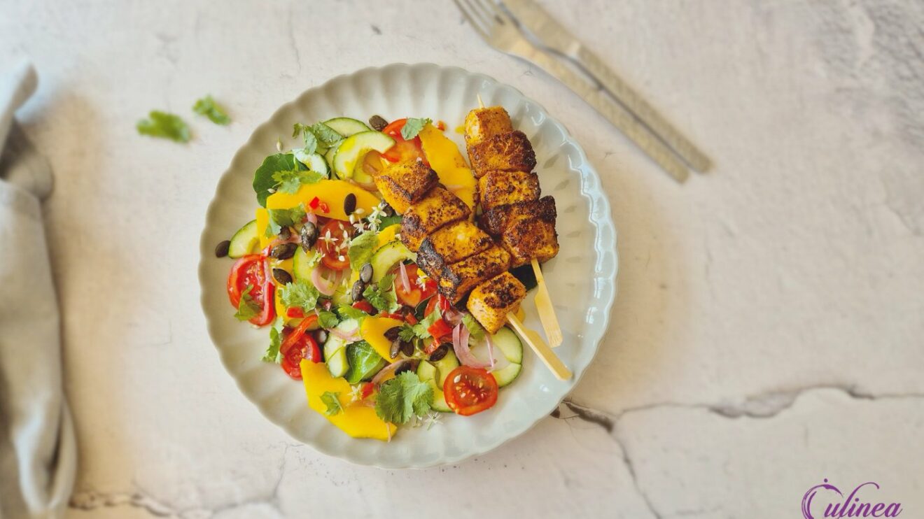 Cajun zalmspiesjes met mangosalade