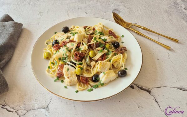 Pasta met kabeljauw en olijven