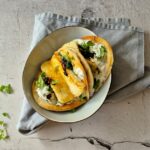 Pitabroodjes met halloumi