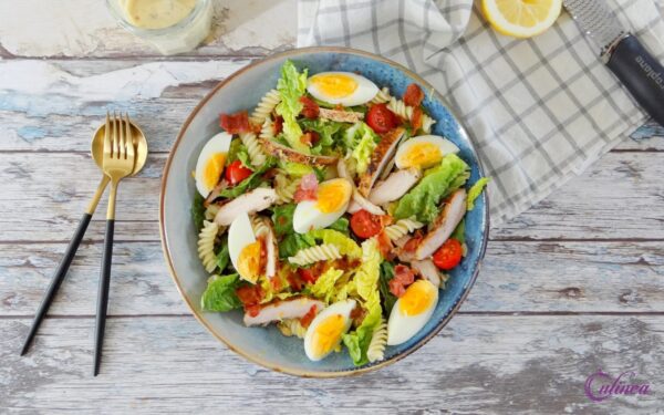 De Lekkerste Pastasalades: Creatieve Recepten voor Elk Seizoen